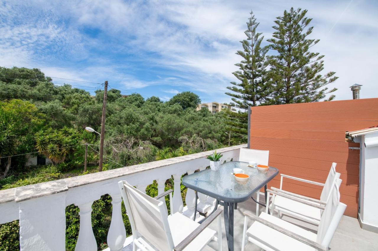 Galini Beach Studios And Penthouse Mesongí Exterior foto