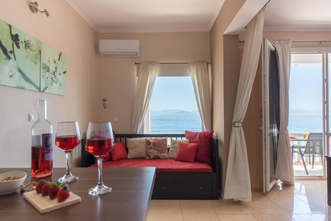 Galini Beach Studios And Penthouse Mesongí Exterior foto